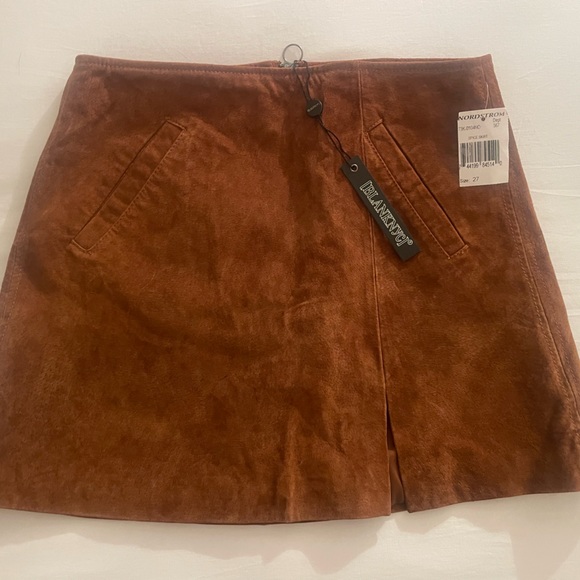 NWT [BLANK NYC] SUEDE MINI SKIRT - NWT Sz 27 - Picture 2 of 6